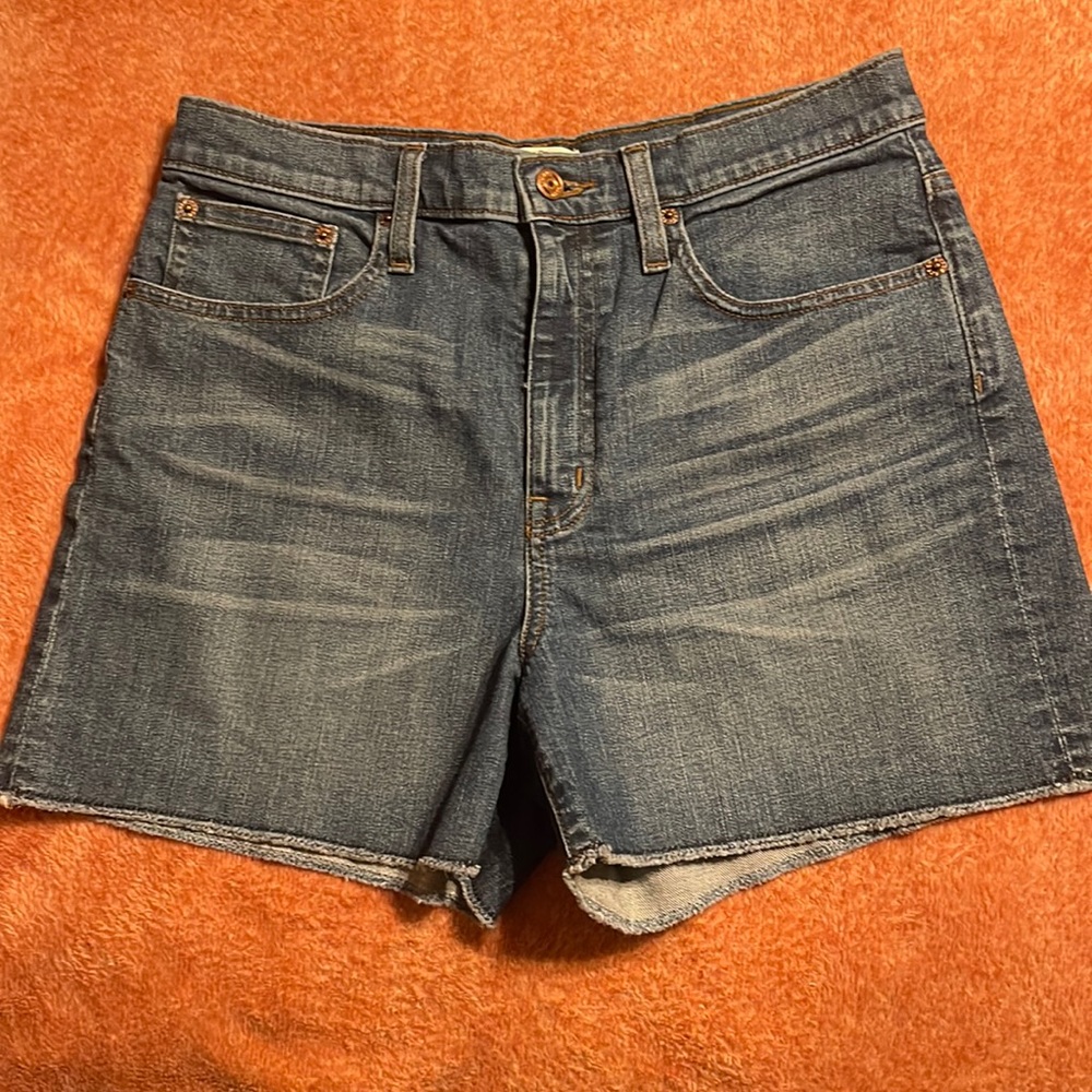 J. CREW PREOWNED DENIM HIGH RISE SHORTS SIZE 29. DISTRESSED RAW HEM ROOMY